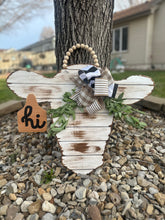 Load image into Gallery viewer, Cow Door Hanger with 3D Ear Tag