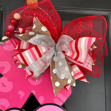 Load image into Gallery viewer, XOXO Door Hanger