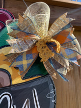Load image into Gallery viewer, Thanksgiving Hat Door Hanger