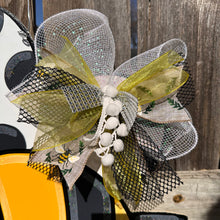 Load image into Gallery viewer, Bumblebee Door Hanger