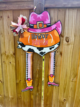 Load image into Gallery viewer, Howdy Pumpkin Door Hanger
