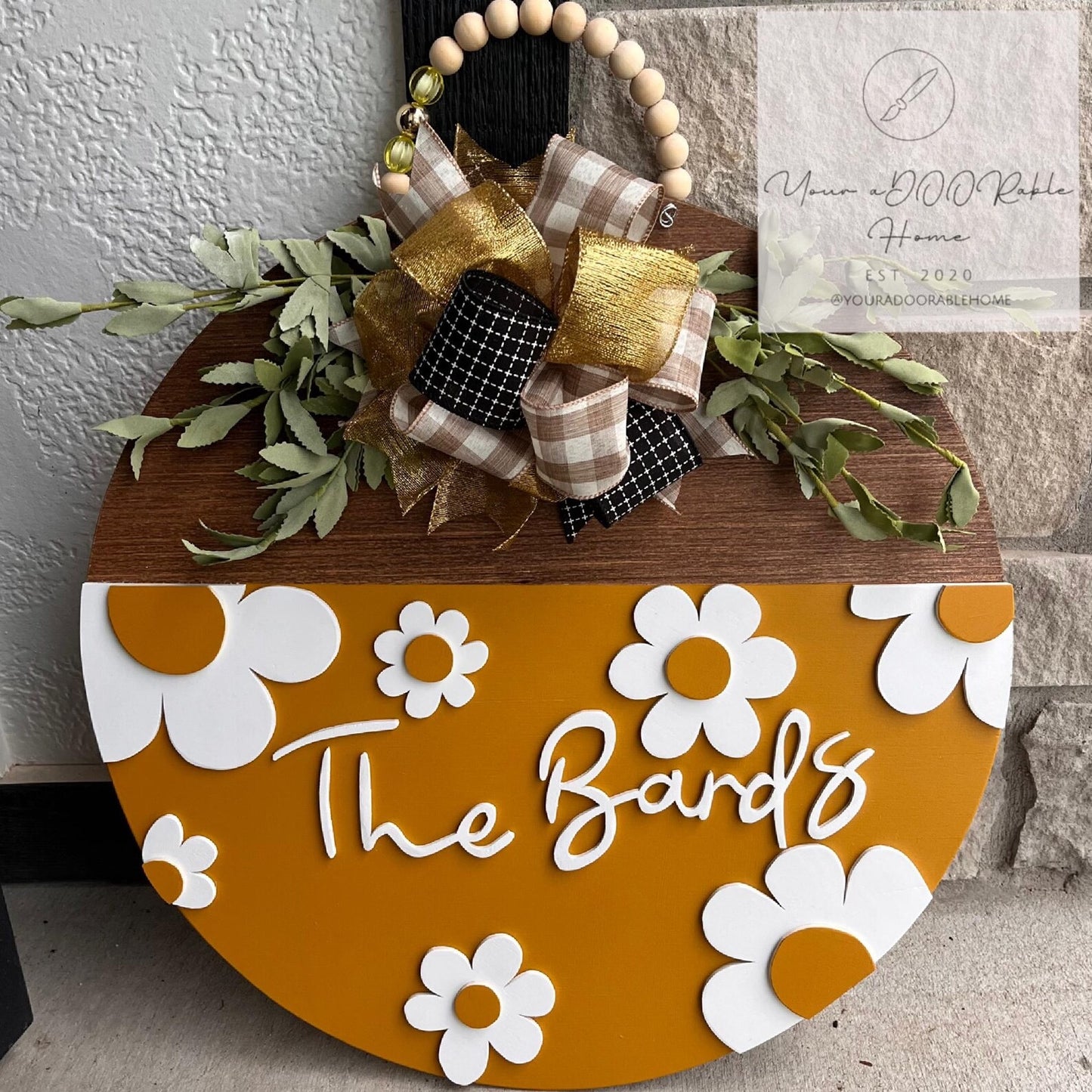 Custom Last Name Daisy Door Hanger